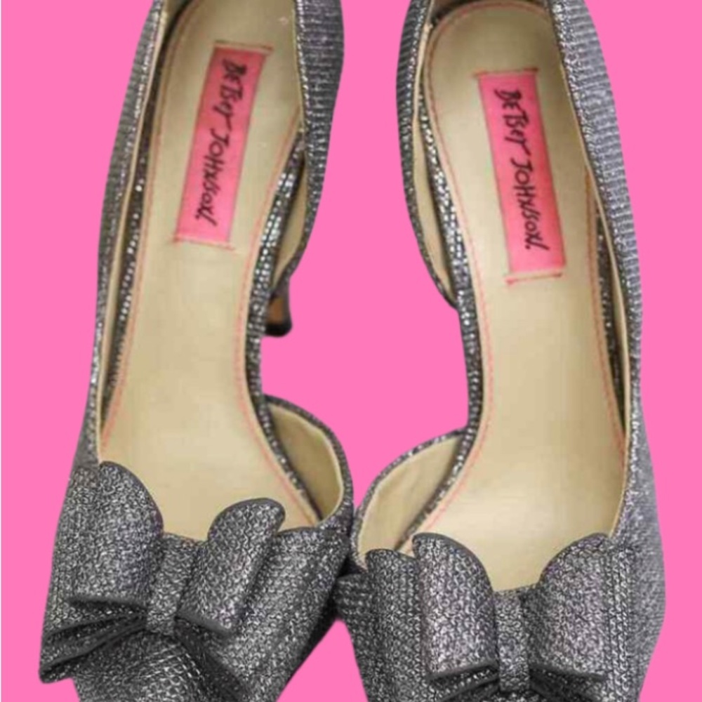 Betsey Johnson Prince D'Orsay Bow Pumps Pewter Size 8